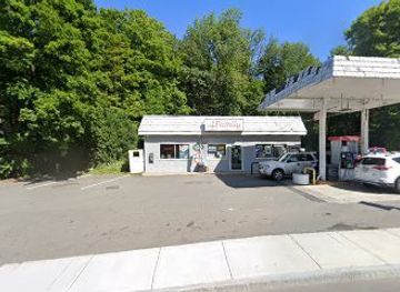 massachusetts/mohawk-trail/shop/neighbors-convenience-store