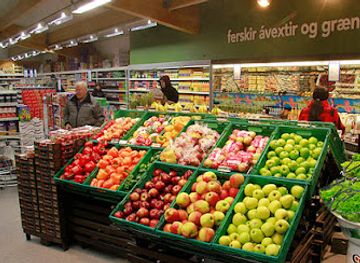 iceland/keflavik/shop/samkaup