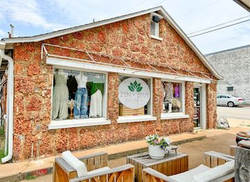 arkansas/arkansas-highland/shop/zen-zeus-clothing-co
