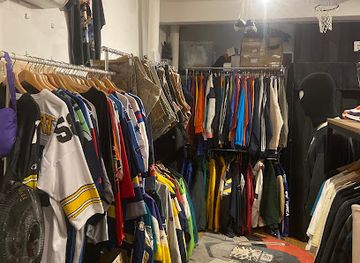 singapore/kampong-glam/shop/the-cartel-s-vintage-store