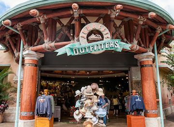 florida/orlando-theme-parks-area/shop/jurassic-outfitters