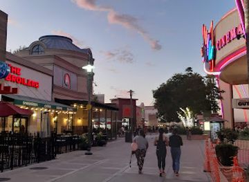 california/central-california/shop/river-park-shopping-center