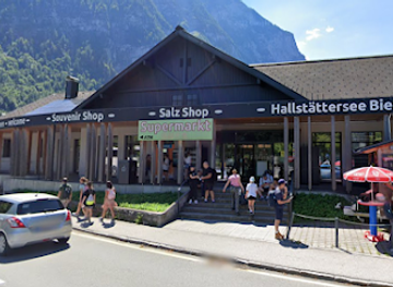 austria/hallstatt/shop/souvenirs