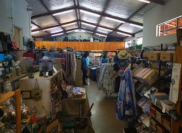 south-africa/drakensberg-mountains/shop/the-oaks-supermarket