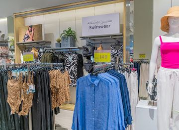 united-arab-emirates/palm-jumeirah/shop/marks-spencer