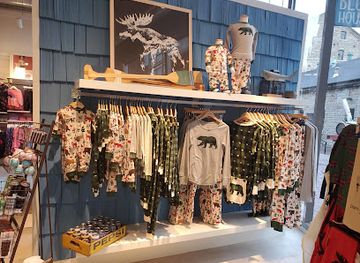 canada/toronto/distillery-district/shop/hatley-boutique-toronto-distillery-district