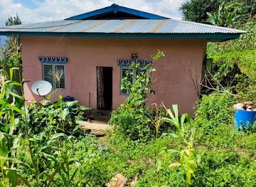 bhutan/phobjikha-valley/shop/rudra