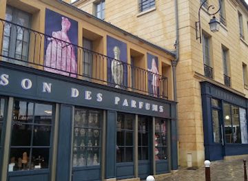 france/versailles/shop/la-cour-des-senteurs