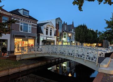 netherlands/zaanstreek/shop/think-dress-be-different