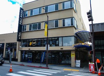 california/berkeley/uc-berkeley-campus/shop/fall-rush-berkeley