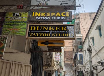 india/delhi/hauz-khas-village/shop/psychedelic-insane-clothing-and-apparels