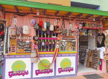colombia/guatape/shop/semillarte-artesanias