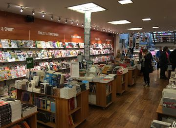 iceland/golden-circle/shop/penninn-eymundsson-austurstrati