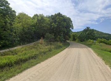 iowa/great-river-road/shop/momentous-records-llc