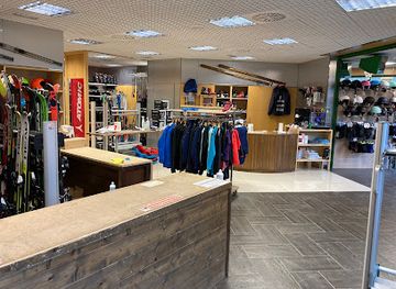 spain/aiguestortes-i-estany-de-sant-maurici-national-park/shop/araneu-esqui-i-bicis