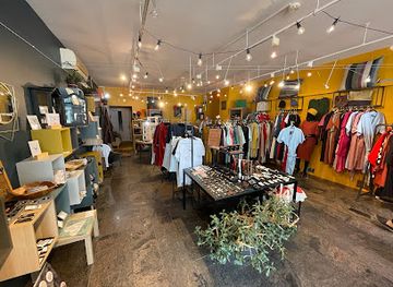 estonia/parnumaa/shop/kink-ja-viik-disaini-ja-kingipood-parnus