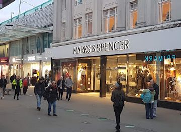 united-kingdom/wiltshire/shop/the-parade