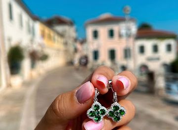 montenegro/herceg-novi/shop/silver-garden