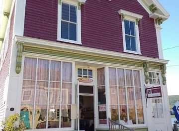 canada/annapolis-valley/shop/joann-s-chocolate-shop