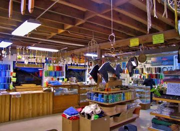 south-dakota/pine-ridge/shop/singing-horse-trading-post