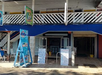 honduras/utila/shop/bush-s-supermarket