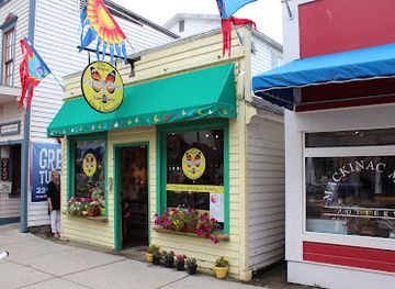michigan/mackinac-island/shop/the-original-mackinac-island-butterfly-house-gift-shop