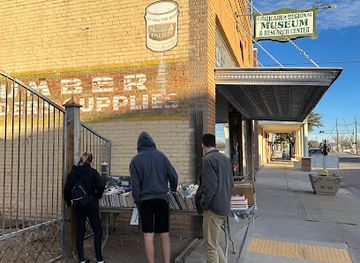 arizona/chiricahua-national-monument/shop/the-friendly-bookstore