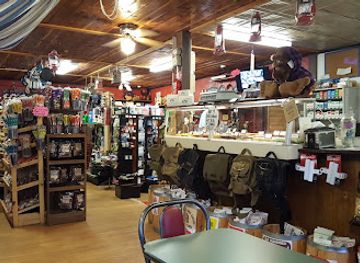 arkansas/petit-jean-state-park/shop/the-outpost