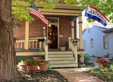 missouri/st-charles/shop/hobbitt-s-hole-antiques