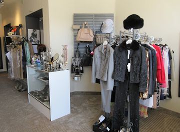 california/colorado-desert/shop/affordable-designer-consignments