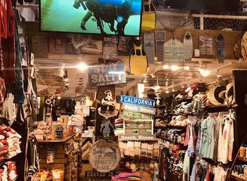 california/san-diego/la-jolla/shop/la-jolla-outpost-gifts-apparel-and-snorkels