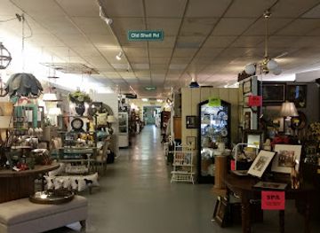 alabama/mobile/shop/antiques-at-the-loop-inc