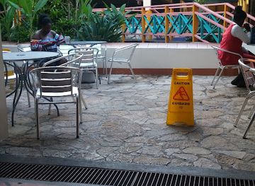 grenada/etang-national-park/shop/grand-anse-shopping-center