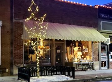 iowa/des-moines/shop/sisters