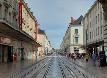 france/tours/cathedrale/shop/galeries-lafayette-tours