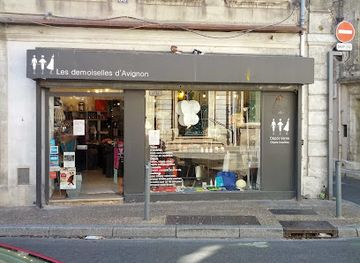 france/avignon/rocher-des-doms/shop/les-demoiselles-d-avignon