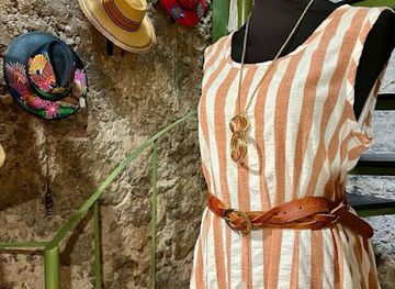 mexico/san-miguel-de-allende/shop/los-suenos-consignment-boutique