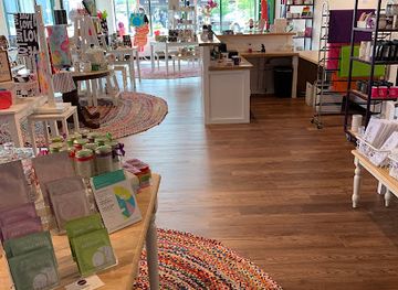 iowa/des-moines/shop/happy-dsm