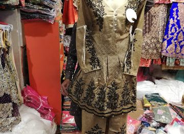 pakistan/faisalabad/shop/hoor-ayesha-boutique
