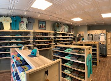 michigan/traverse-city/shop/unparalleled-apparel