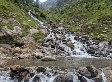 pakistan/neelum-valley/shop/kel-waterfall