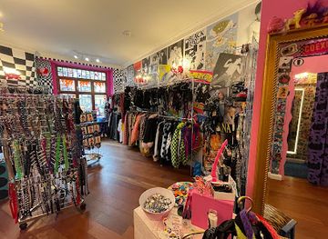 germany/berlin/friedrichshain/shop/coexist