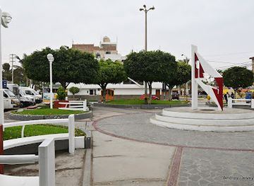 peru/paracas-national-reserve/shop/plaza-de-paracas