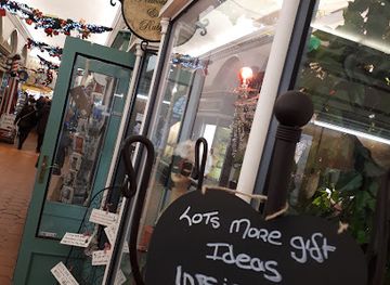 united-kingdom/cork/shop/peacock-ruby