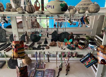 belize/coastal-plains/shop/maya-center-women-s-group-gift-shop