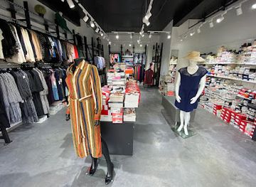 mayotte/dzaoudzi/shop/ma-galerie-shopping-outlet