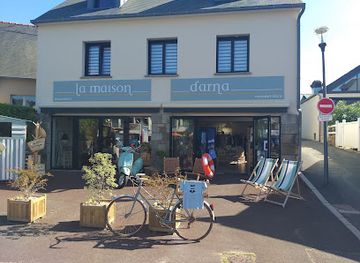 france/côte-de-granit-rose/shop/la-maison-darna-concept-store-boutique-deco