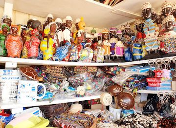 cabo-verde/praia-de-santa-monica/shop/aicha-s-beach-shop