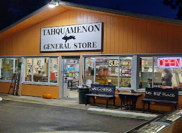 michigan/tahquamenon-falls-state-park/shop/genes-tahquamenon