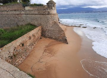 italy/calanques-of-piana/shop/port-tino-rossi